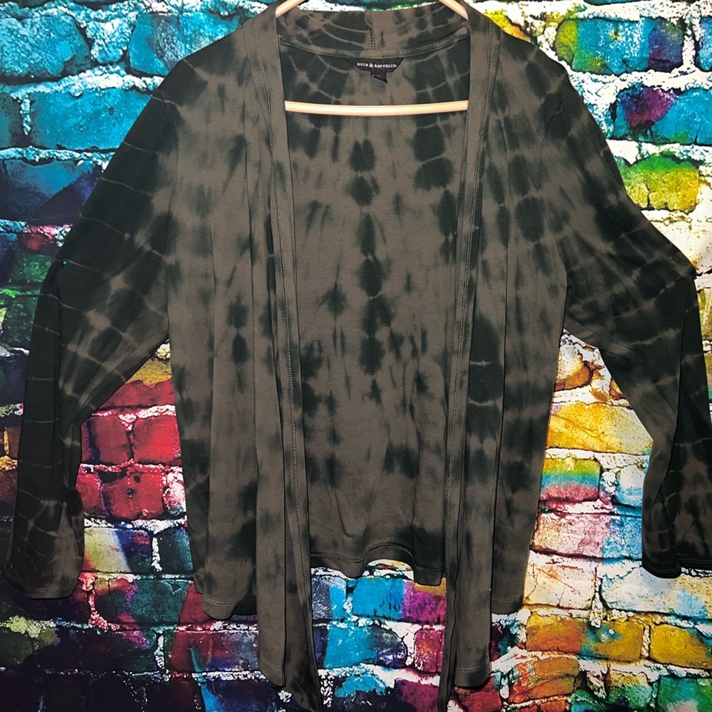 Rock and republic womens size XL tie dyed cardigan